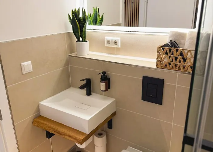 Rehberg 14 Og Panorama Balkon Pool Sauna Daire *